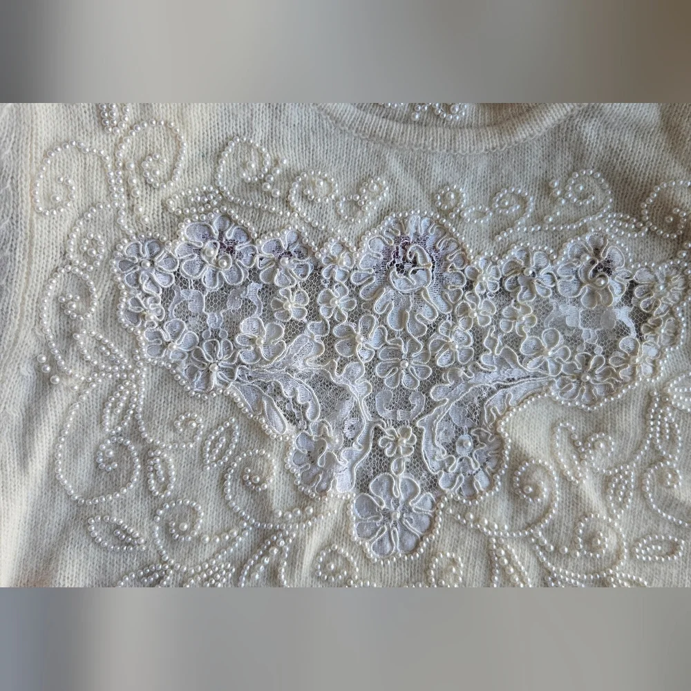 Vintage S.S.G.Catherine Lover Long Sweater Cream with Embroidered Details SizeM
